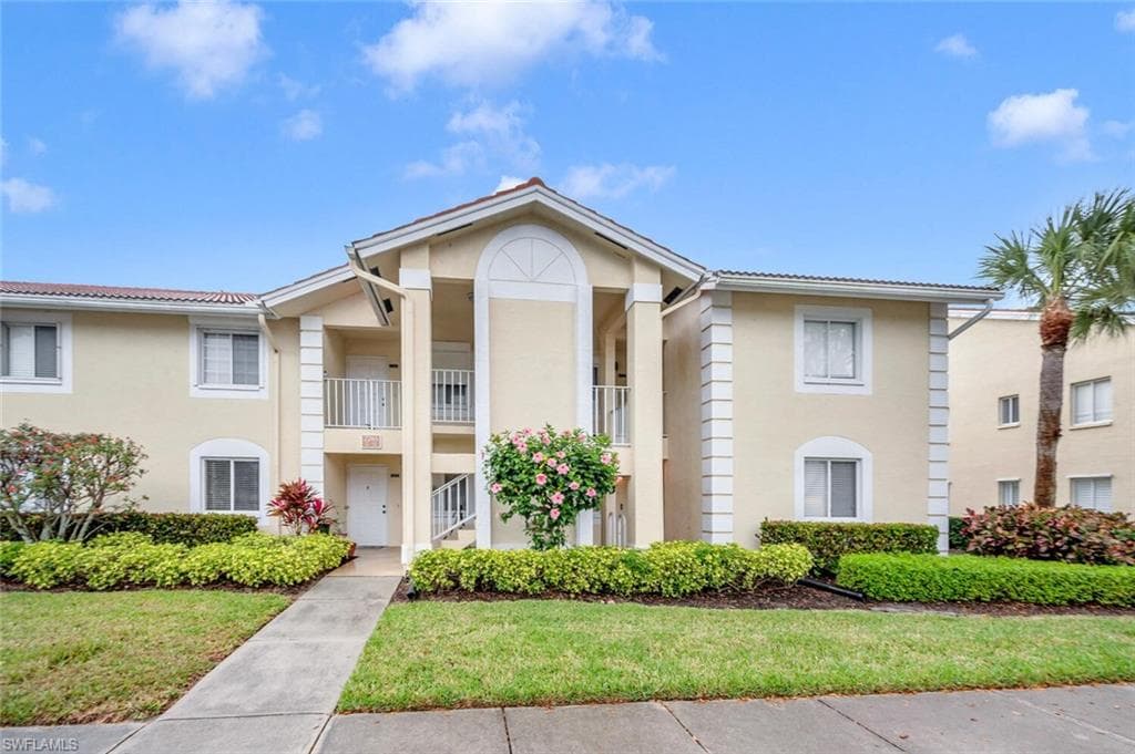 7785 Esmeralda WAY M-104 NAPLES, FL 34109