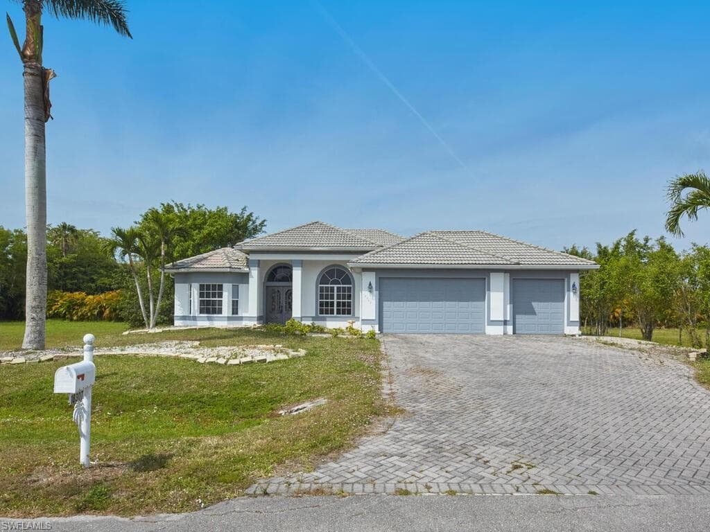 18307 Royal Hammock BLVD NAPLES, FL 34114