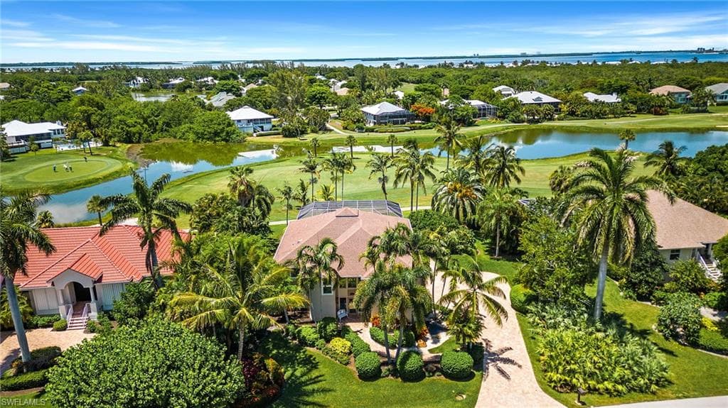 9020 Mockingbird DR SANIBEL, FL 33957