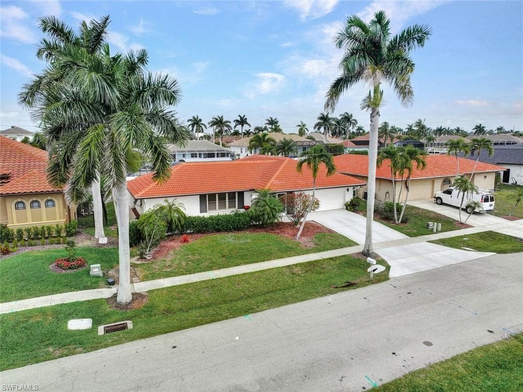 1100 Dana CT MARCO ISLAND, FL 34145