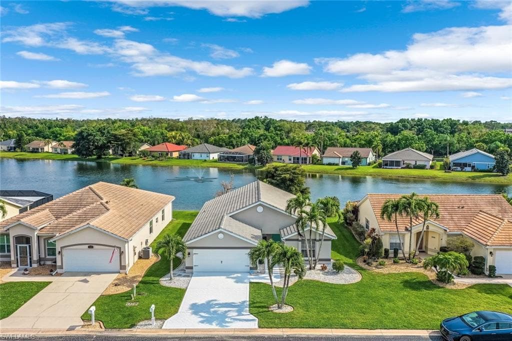 7549 Cameron CIR FORT MYERS, FL 33912