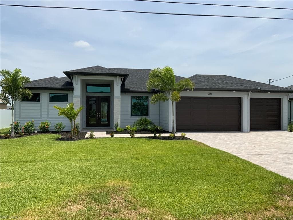 909 NE 11th TER CAPE CORAL, FL 33909
