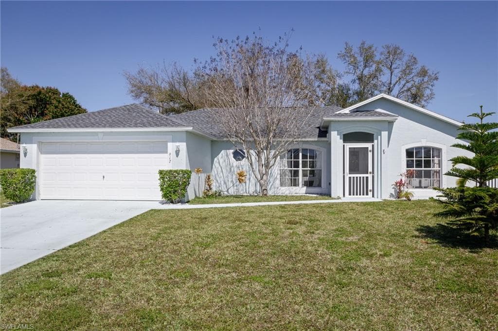917 SE 32nd TER CAPE CORAL, FL 33904