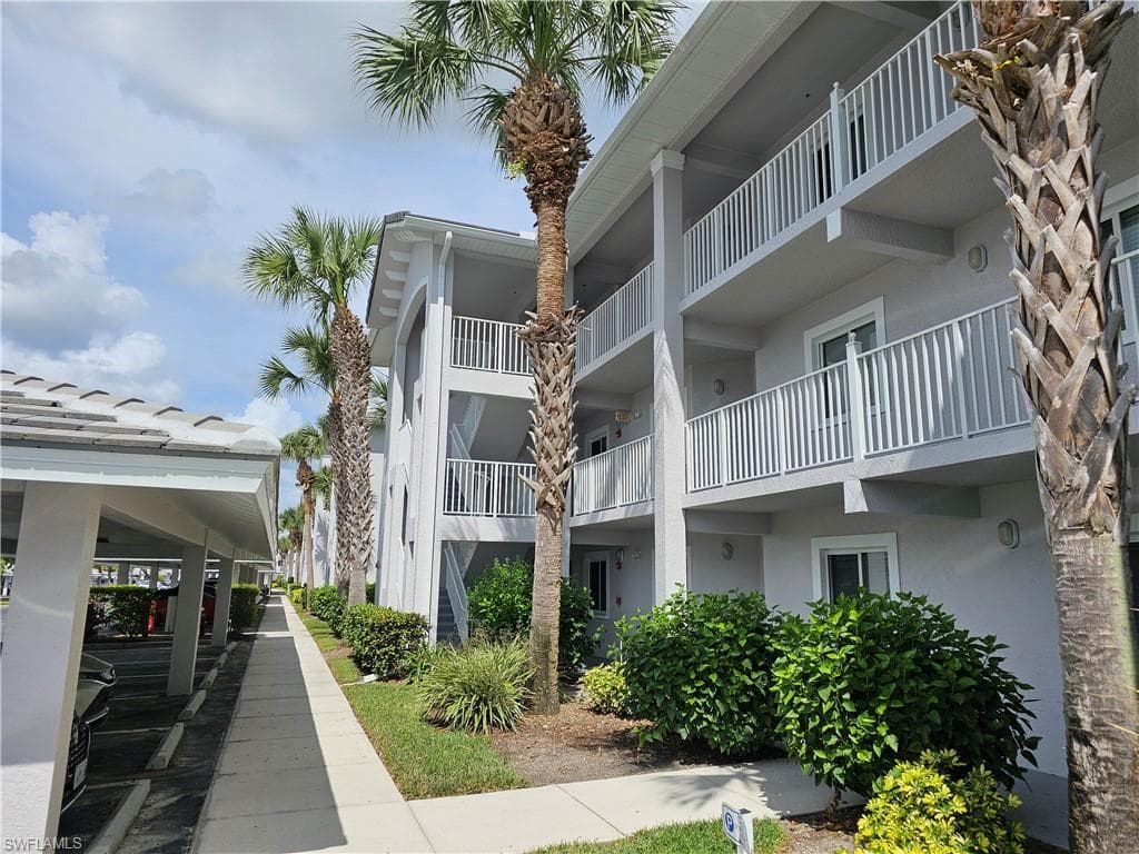 7815 Regal Heron CIR 7-302 NAPLES, FL 34104