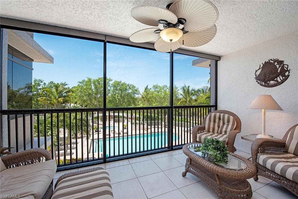 6825 Grenadier BLVD 101 NAPLES, FL 34108