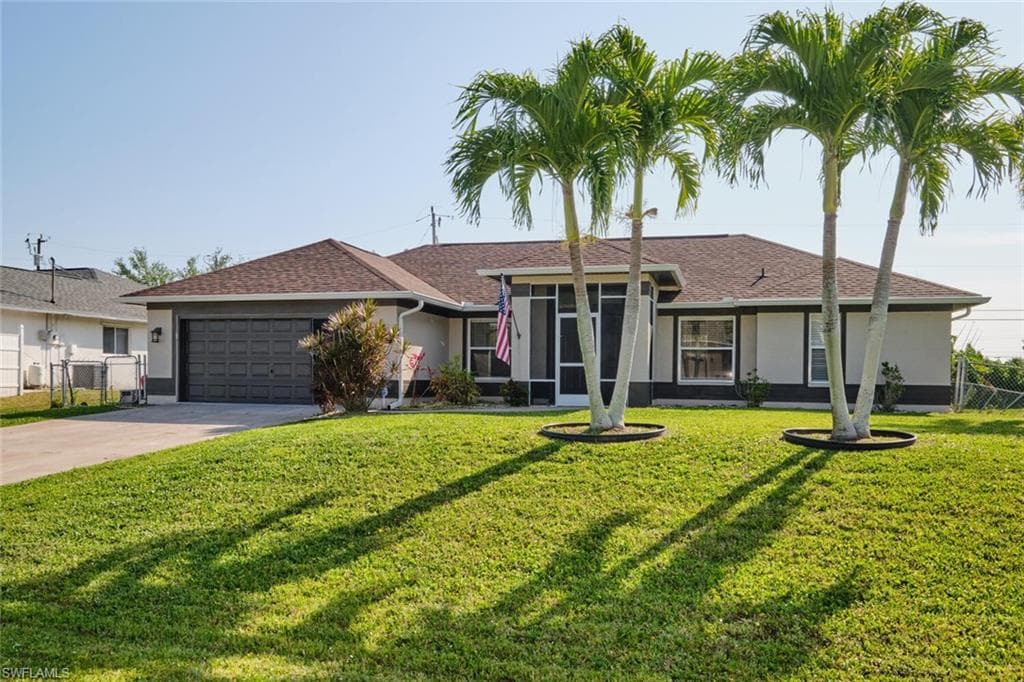 2933 SW 8th CT CAPE CORAL, FL 33914
