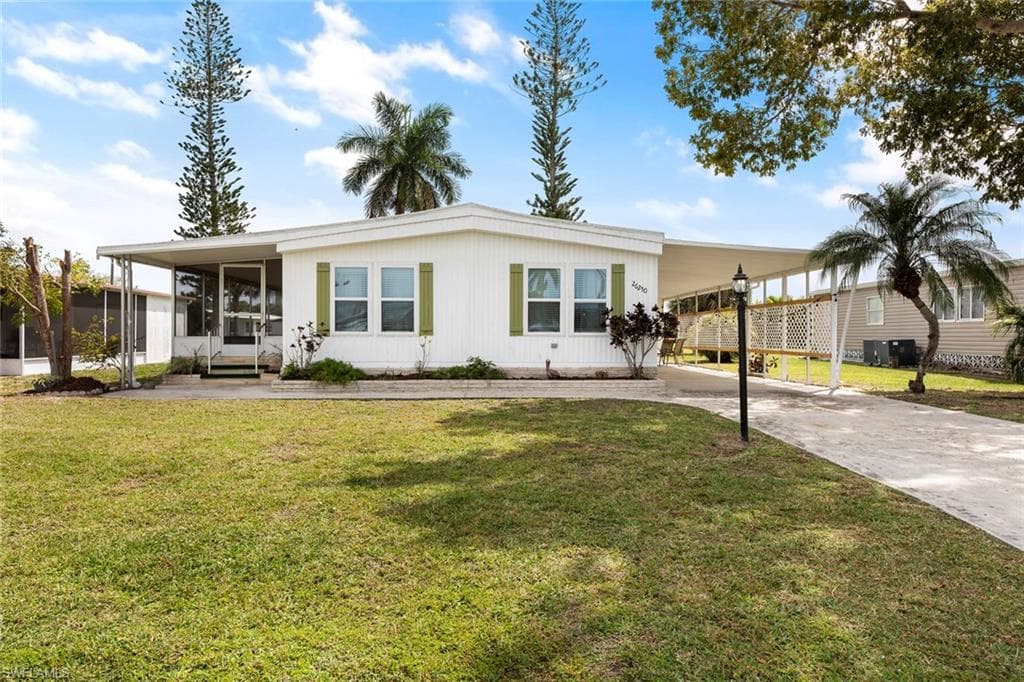 26250 Imperial Harbor BLVD BONITA SPRINGS, FL 34135
