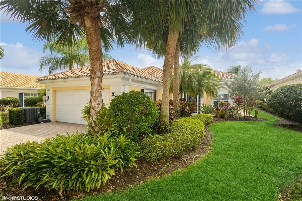 5480 Freeport LN NAPLES, FL 34119