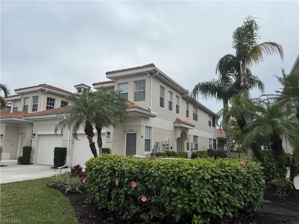 3057 Driftwood WAY 4007 NAPLES, FL 34109