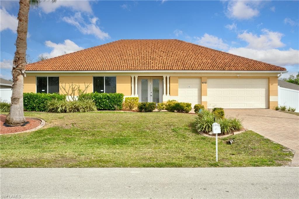 1915 NW 28th PL CAPE CORAL, FL 33993