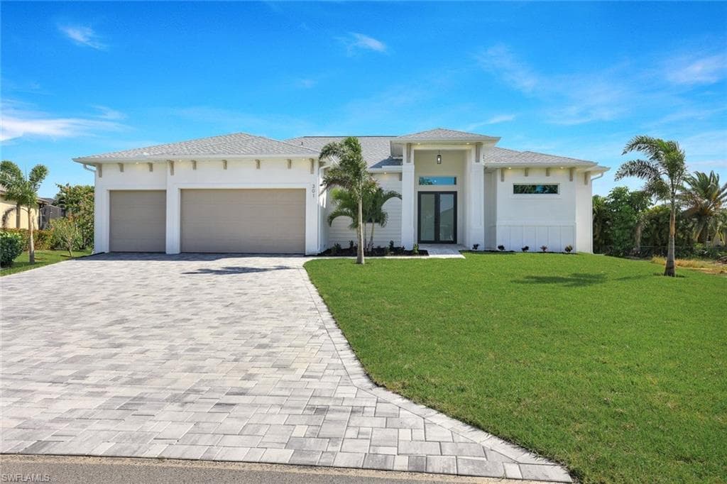 301 33rd AVE CAPE CORAL, FL 33991