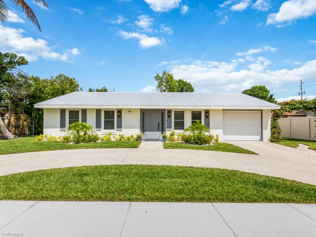1277 22nd AVE N NAPLES, FL 34103