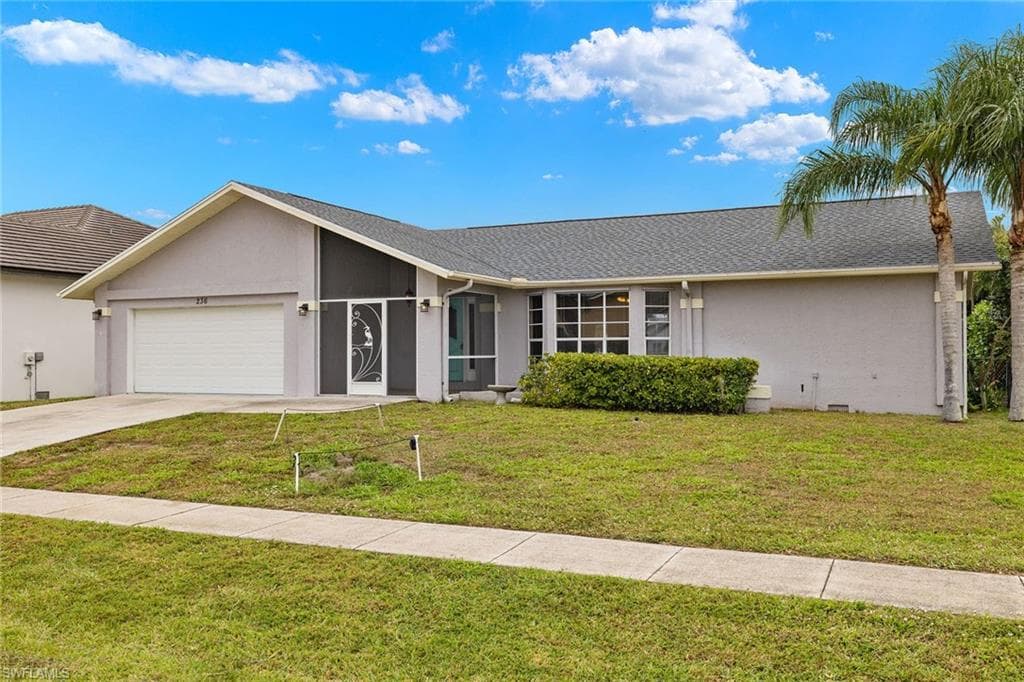 236 Bermuda RD MARCO ISLAND, FL 34145
