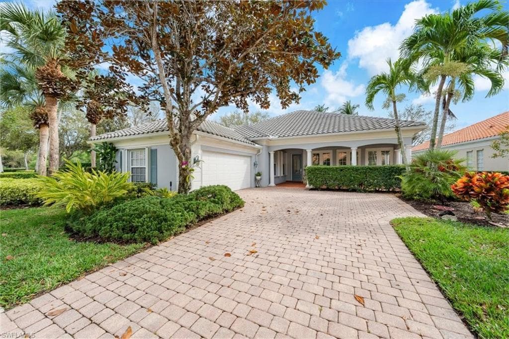 4310 Queen Elizabeth WAY NAPLES, FL 34119
