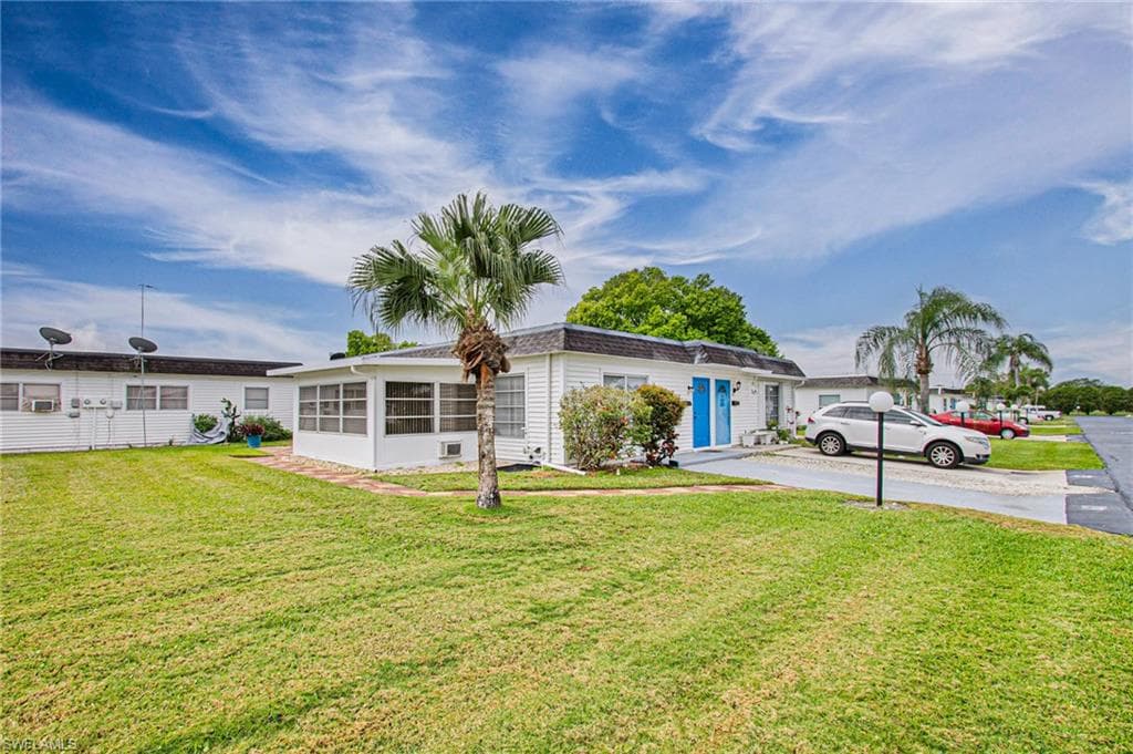 41 Hamlin CT LEHIGH ACRES, FL 33936