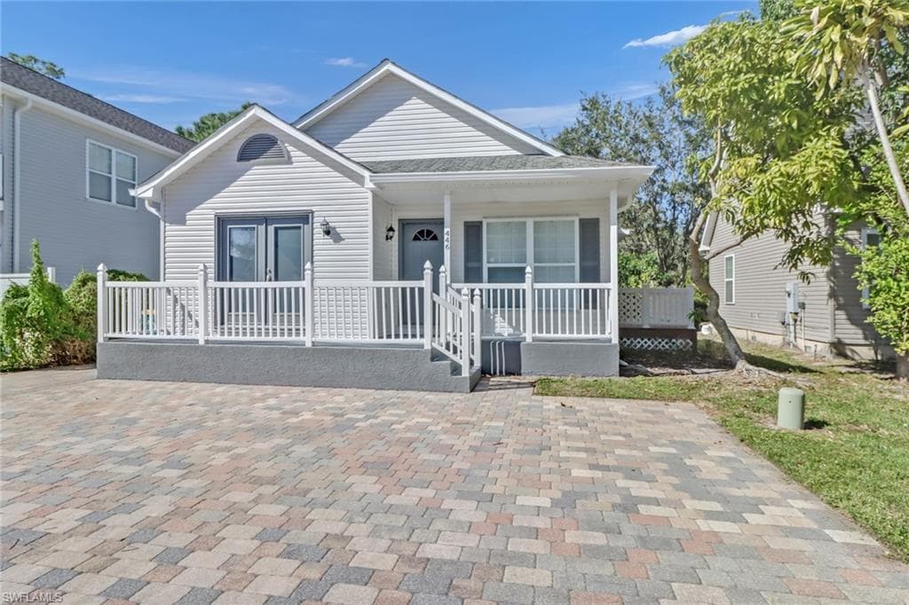446 Leawood CIR NAPLES, FL 34104
