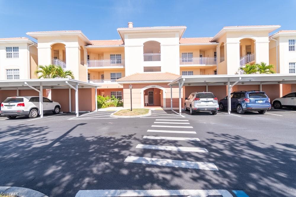 1101 Van Loon Commons CIR 302 CAPE CORAL, FL 33909