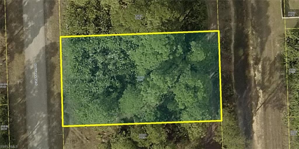 57 Douglas AVE S LEHIGH ACRES, FL 33976