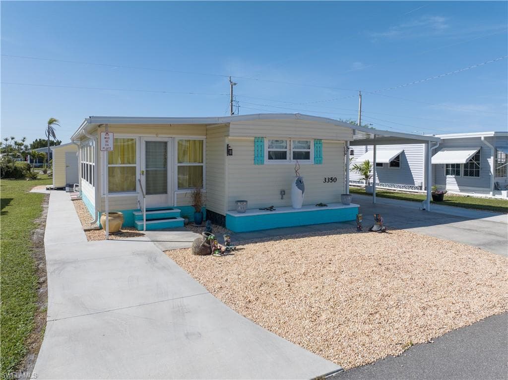 3350 Rainbow LN NORTH FORT MYERS, FL 33903