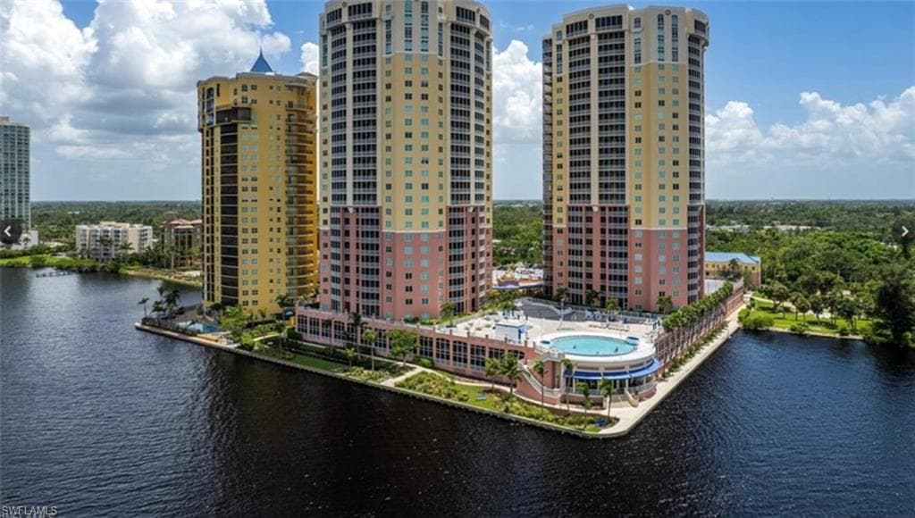 2743 1st ST 2301 FORT MYERS, FL 33916