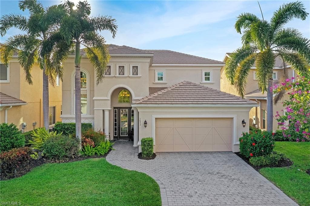 1673 Serrano CIR NAPLES, FL 34105