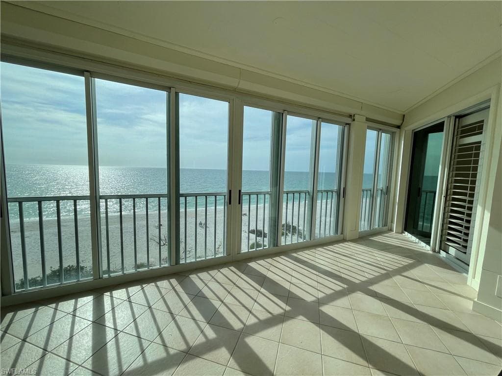 267 Barefoot Beach BLVD X-404 BONITA SPRINGS, FL 34134
