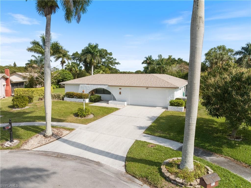 108 Short CT NAPLES, FL 34112