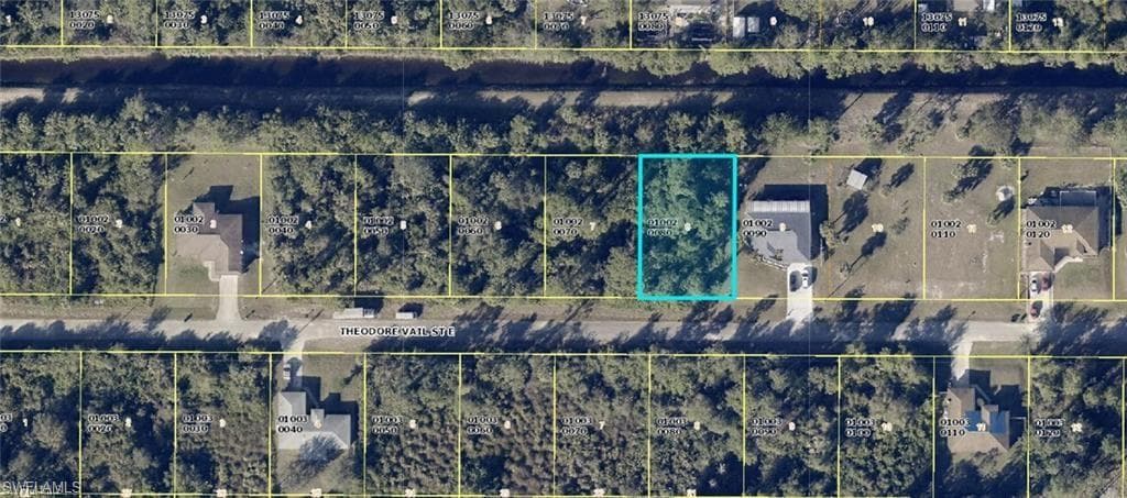 717 Theodore Vail ST E LEHIGH ACRES, FL 33974
