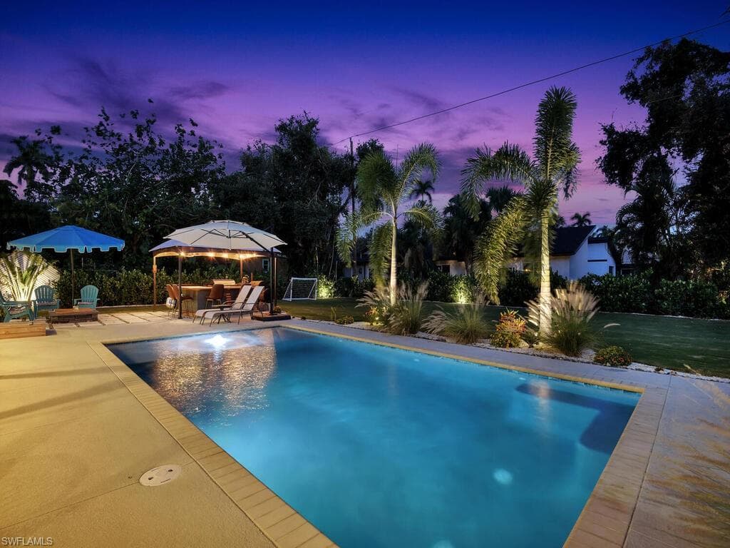 1350 Jambalana LN FORT MYERS, FL 33901