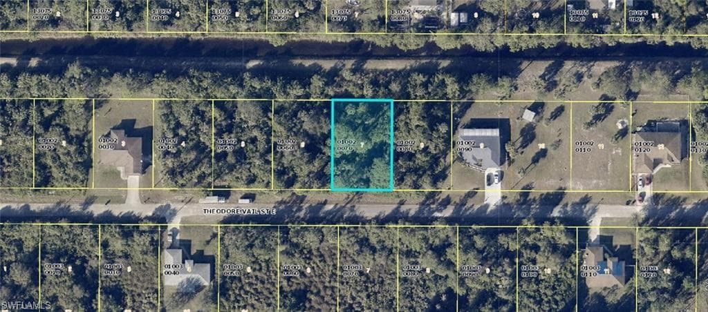 715 Theodore Vail ST E LEHIGH ACRES, FL 33974