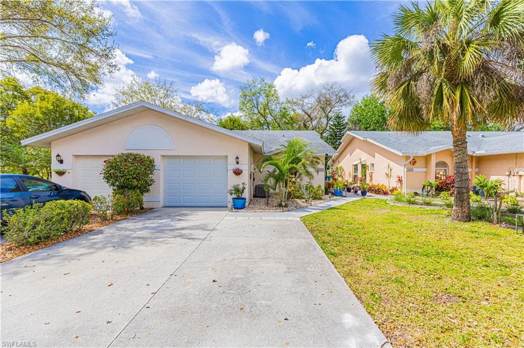 12253 Londonderry LN BONITA SPRINGS, FL 34135