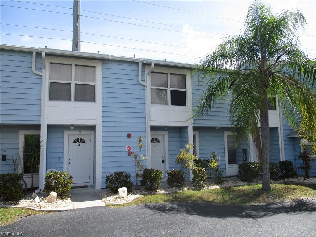 4641 SW Santa Barbara PL 3 CAPE CORAL, FL 33914