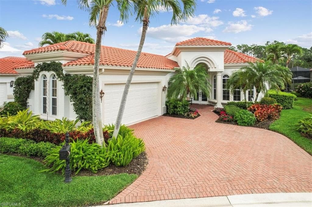 1467 Via Portofino NAPLES, FL 34108