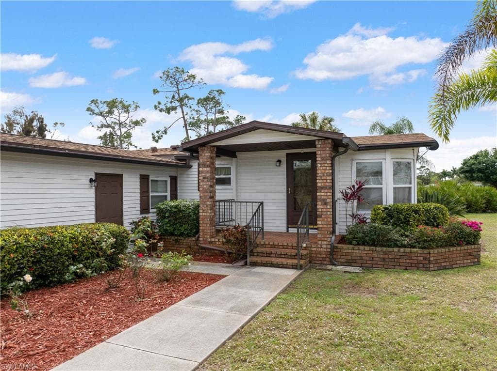 10752 Timber Pines CT NORTH FORT MYERS, FL 33903