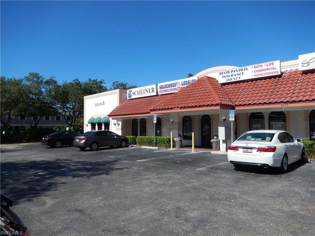 2650 Airport RD S NAPLES, FL 34112