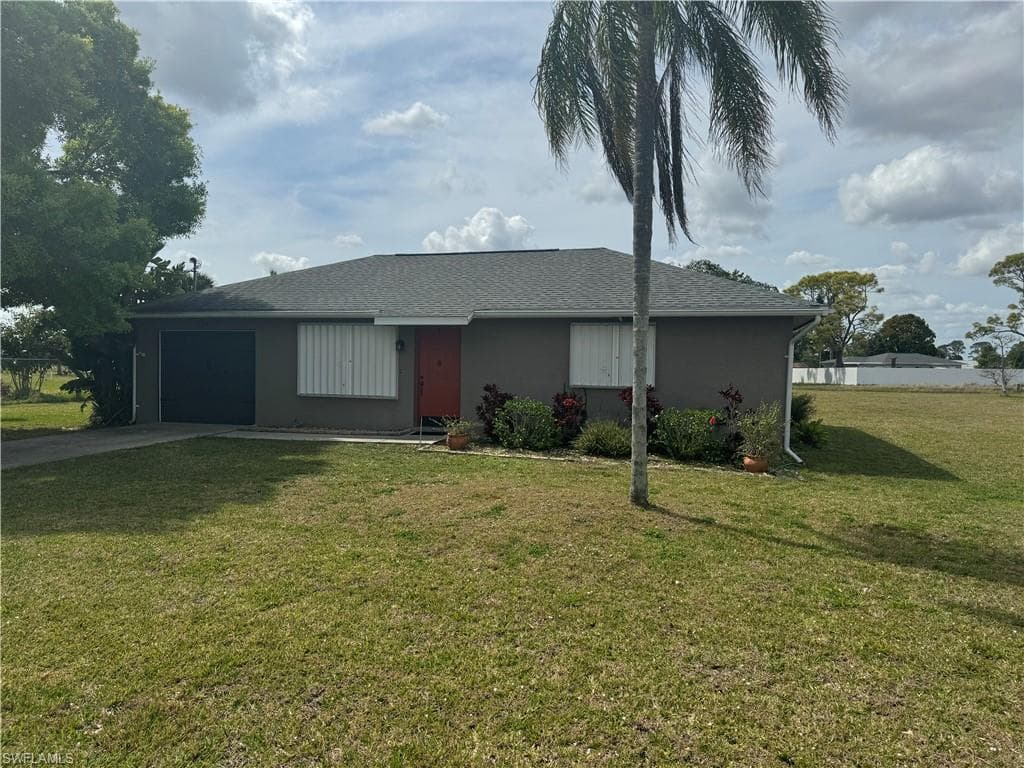 229 Schoolside DR LEHIGH ACRES, FL 33936