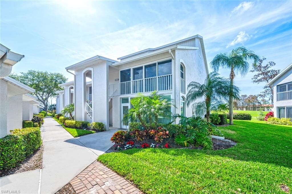 457 Country Hollow CT A105 NAPLES, FL 34104