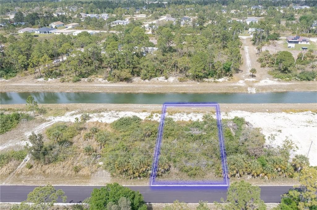 2812 28th ST W LEHIGH ACRES, FL 33971