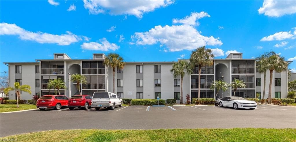 4701 Lakeside Club BLVD 12 FORT MYERS, FL 33905