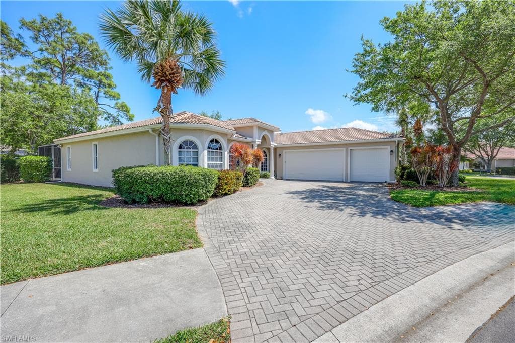 3924 Ruxton RD NAPLES, FL 34116