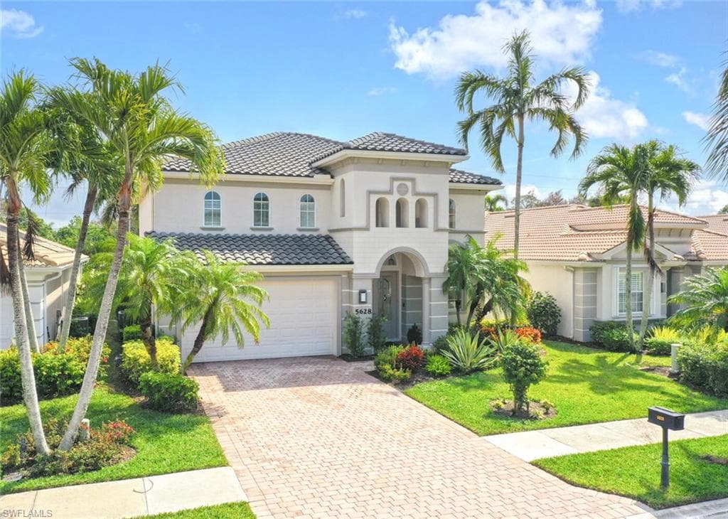 5628 Lago Villaggio WAY NAPLES, FL 34104