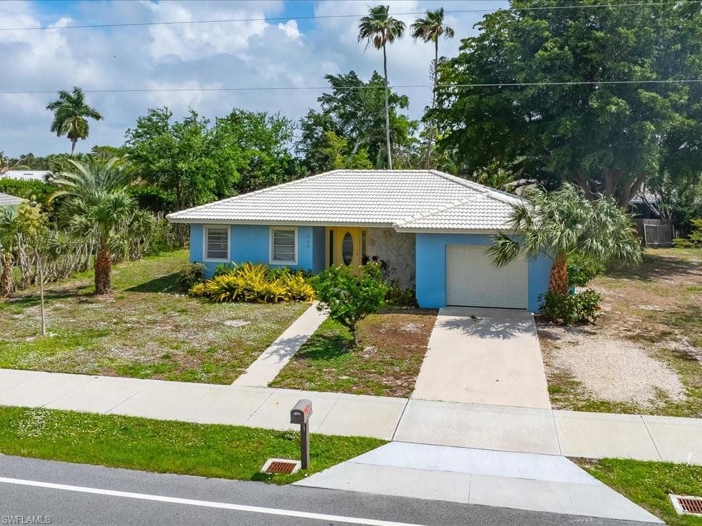 469 Yellowbird ST MARCO ISLAND, FL 34145