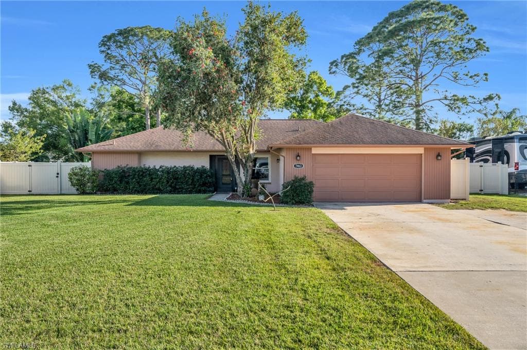 7463 Dana Lin CIR NORTH FORT MYERS, FL 33917