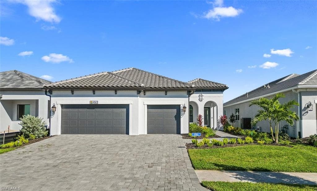 4063 Pegasus WAY NAPLES, FL 34120