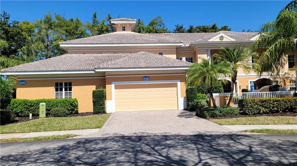 4815 Aston Gardens WAY B101 NAPLES, FL 34109