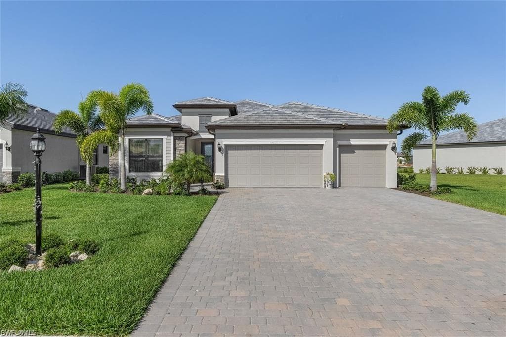 17661 Kinzie LN ESTERO, FL 33928