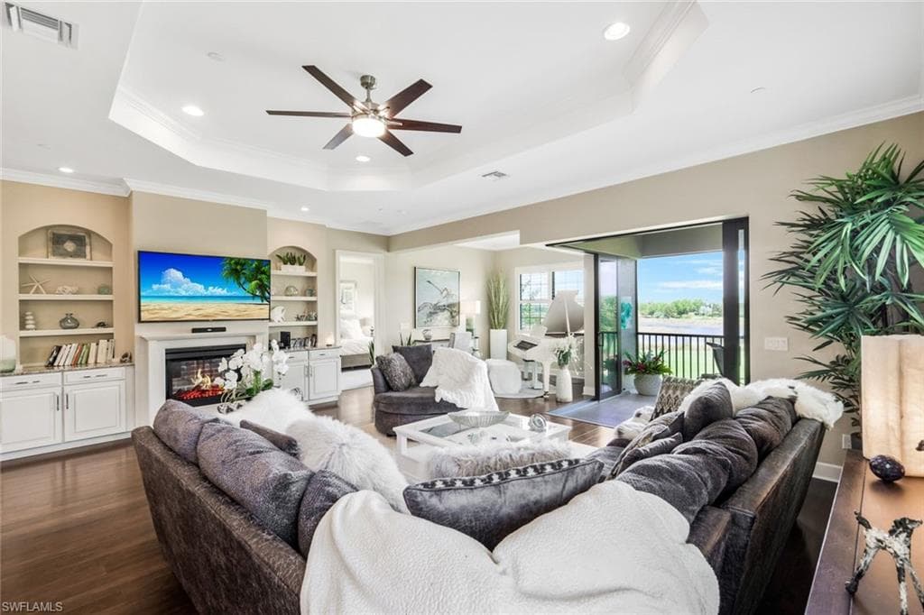 8769 Bellano CT 204