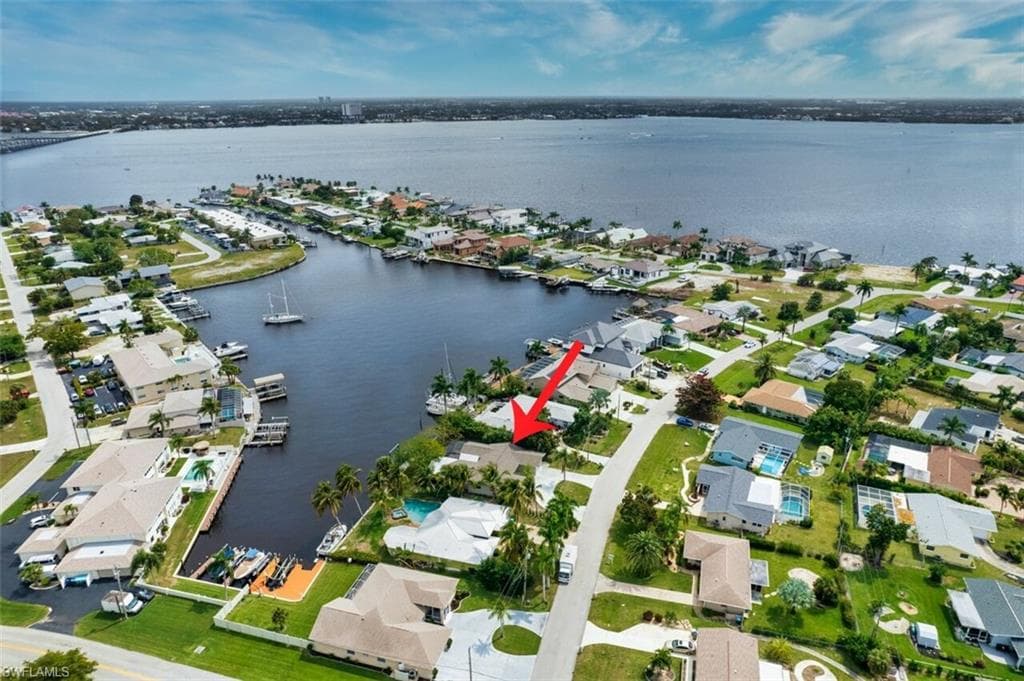 4909 Nassau CT CAPE CORAL, FL 33904