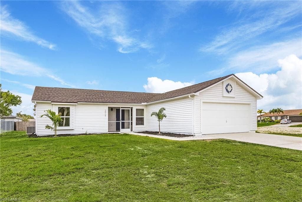 3915 11th PL CAPE CORAL, FL 33914