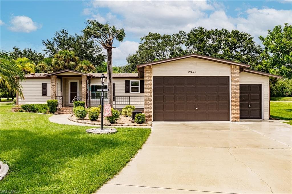 19876 Frenchmans CT NORTH FORT MYERS, FL 33903